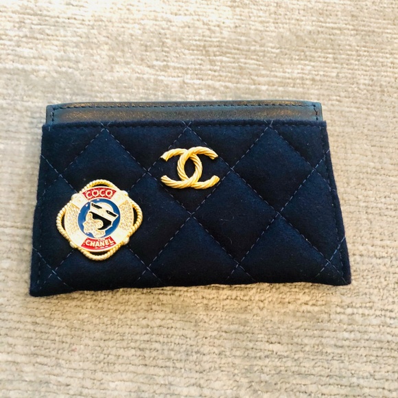 SOLD Chanel Limited Edition Collectors Card Holder - Picture 3 of 8
